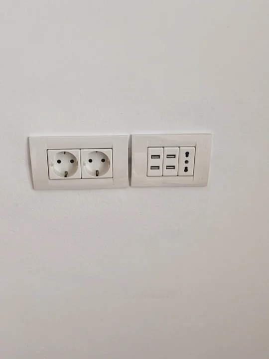 Montaj prize modulare si porturi internet intr-o locuinta moderna - Bluelectric